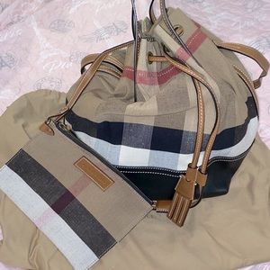 Burberry tote bag